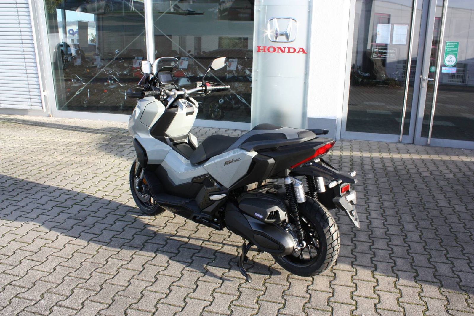 Fahrzeugabbildung Honda ADV 350  MY2024