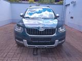 Skoda Yeti 1,8 TSI DSG Elegance Outdoor 4x4 AHK RFK - gebrauchte Skoda Yeti aus dem Jahr 2014