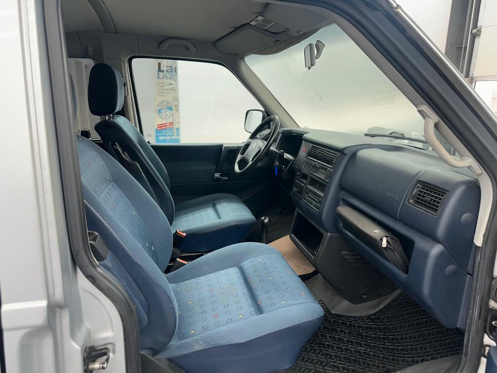 Volkswagen T4 Caravelle