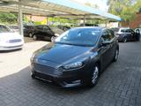 Ford Focus Lim. Titanium / AUT / AHK / Navi - Ford Focus Gebrauchtwagen in Oldenburg