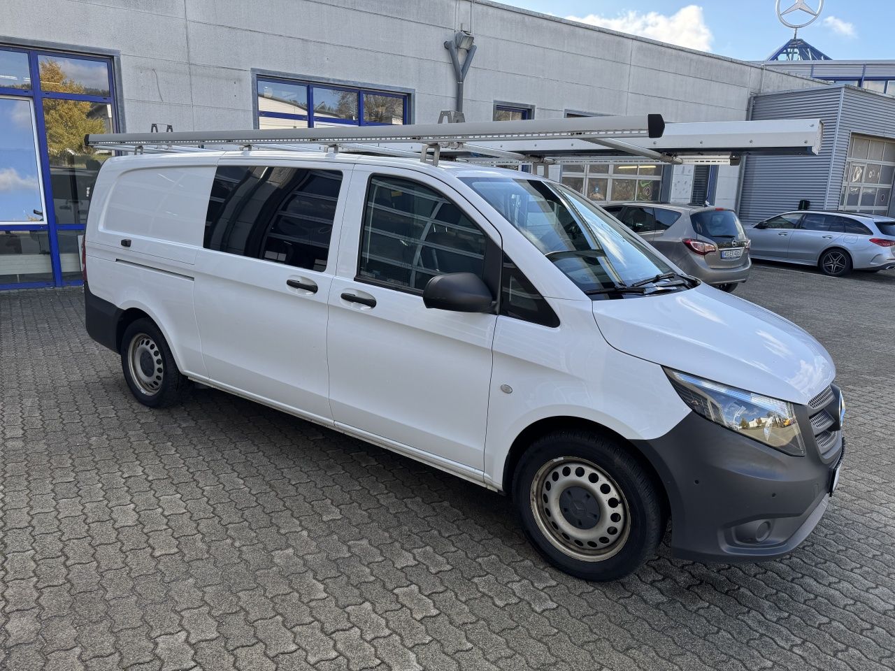 Fahrzeugabbildung Mercedes-Benz Vito 116CDI Mixto extralang 4x4 Klima*AHK*Regale