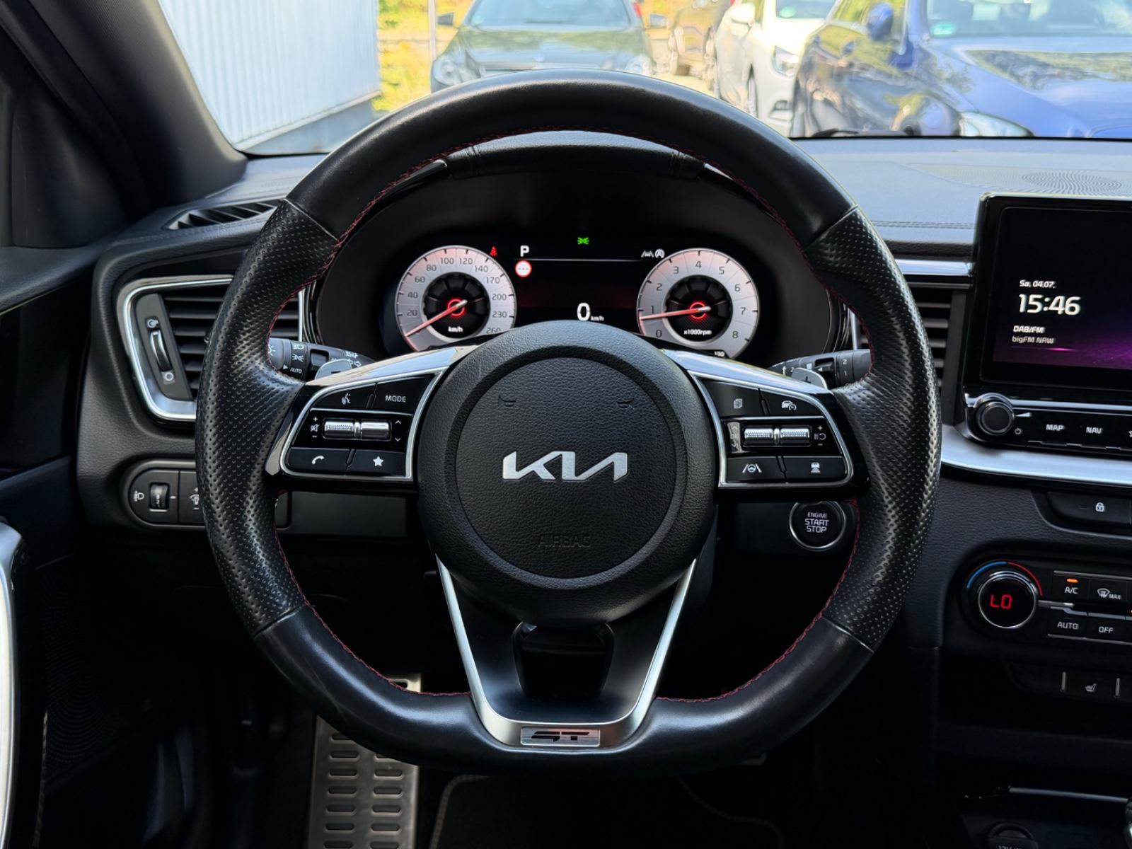 Kia Ceed GT/Automatik/LED/JBL/AHK/Alcantara/47700km