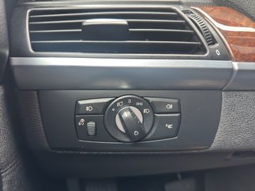 BMW X5 xDrive50i Panorama+Leder+Headup+AHK 3500kg, Bild 22