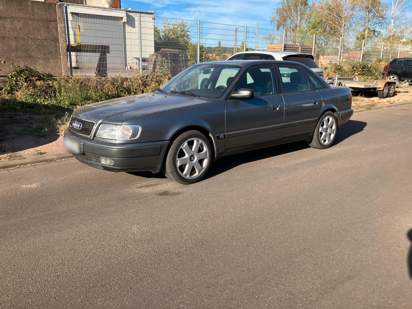 Audi 100