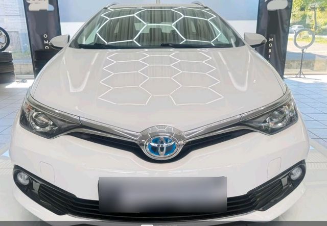 TOYOTA Auris Touring Sports