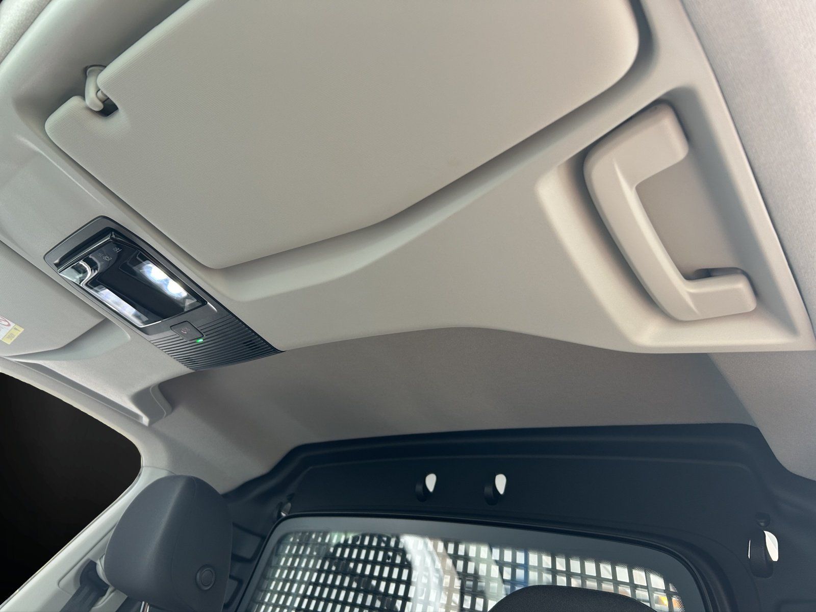 Fahrzeugabbildung Ford Transit Connect Trend Schieb. Rech. Holzboden GJ