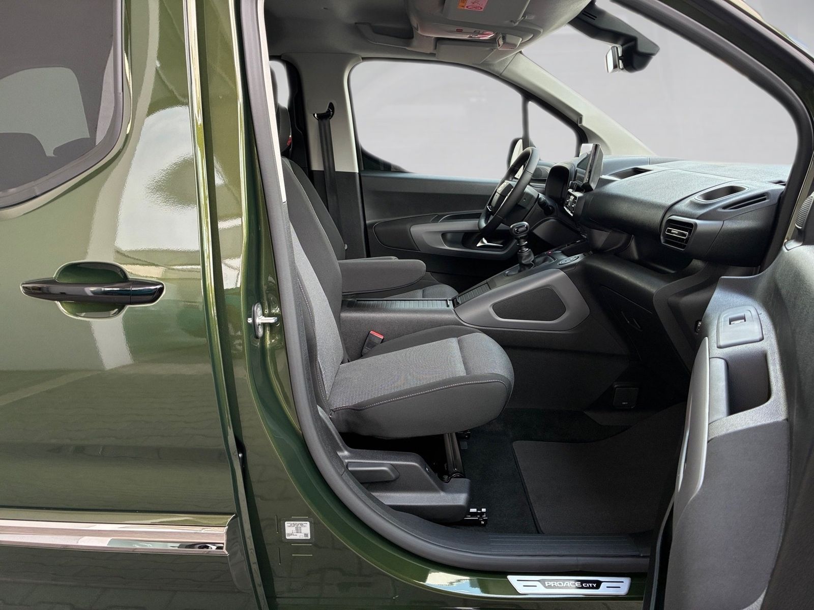 Fahrzeugabbildung Toyota Proace City Verso 1.2 L1 Teamplayer Kamera,LED