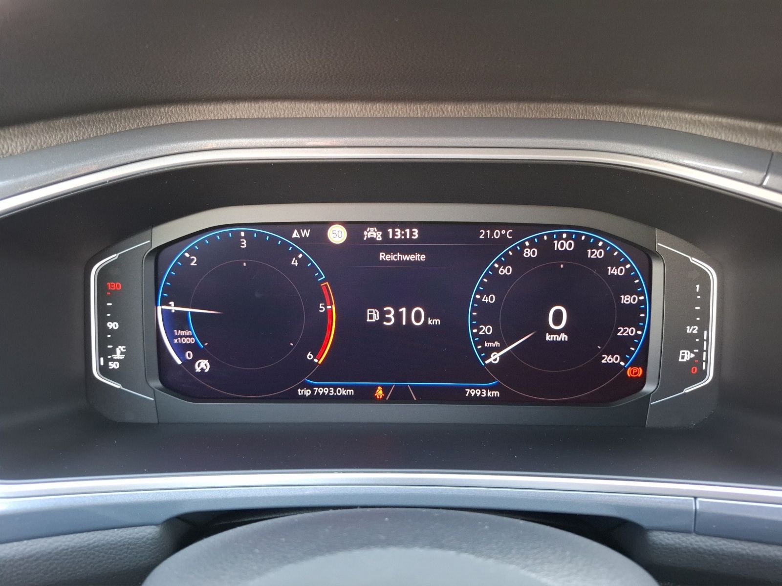 Fahrzeugabbildung Volkswagen T-Roc TDI Style LED Navi AID ACC Park-Assist SH