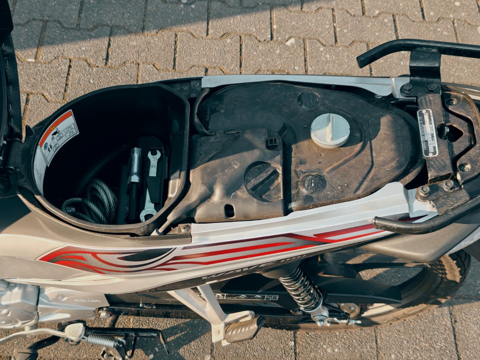 Fahrzeugabbildung Honda WAVE 110i - 109cm³ - AUS ERSTBESITZ