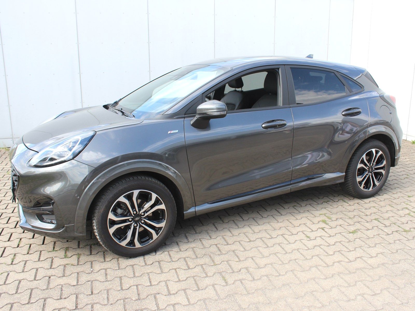 Fahrzeugabbildung Ford Puma ST-Line X 1,0 EcoBoost Mild Hybrid