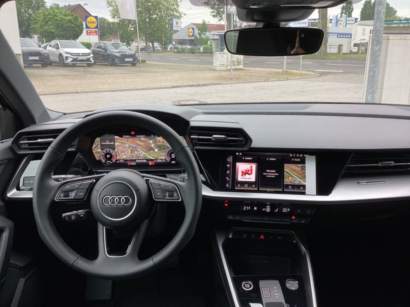 Fahrzeugabbildung Audi A3 Sportback 35 TFSI S line Navi LED Tempomat