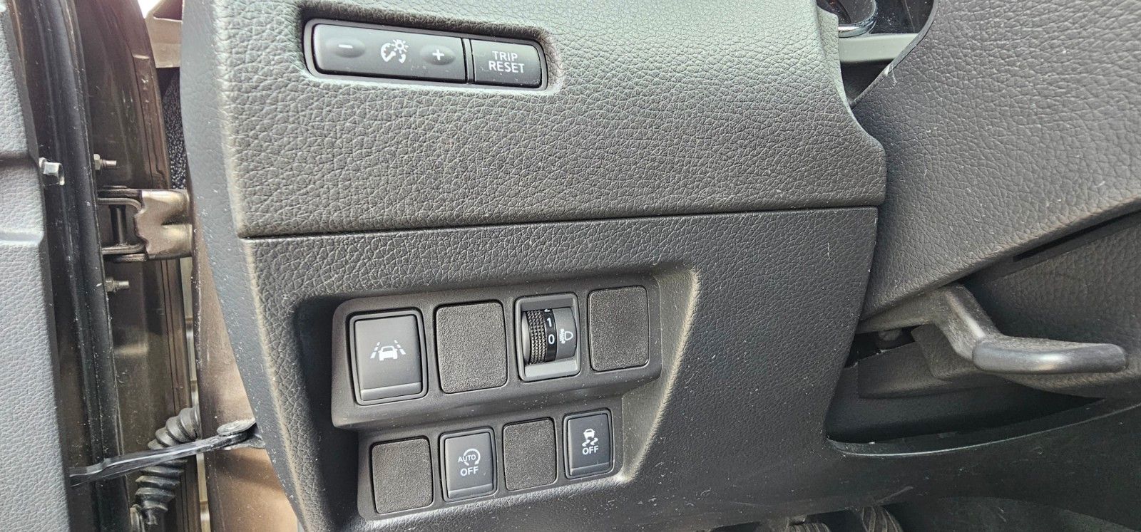 Fahrzeugabbildung Nissan Qashqai 1.2 DIG-T Xtronic Acenta