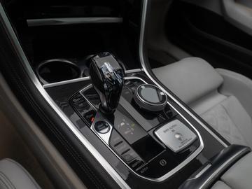 2022 Alpina B8 — миниатюра 22