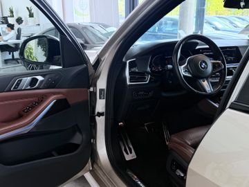 BMW X5 M50 - 9