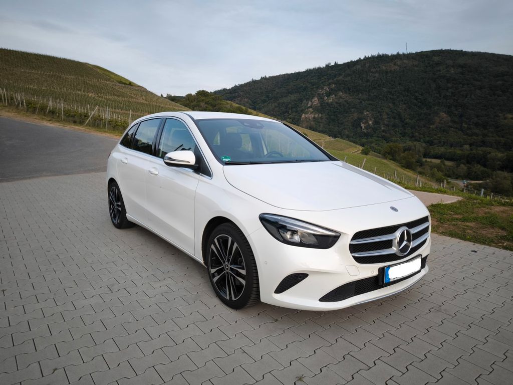 Image of Mercedes-Benz B 200