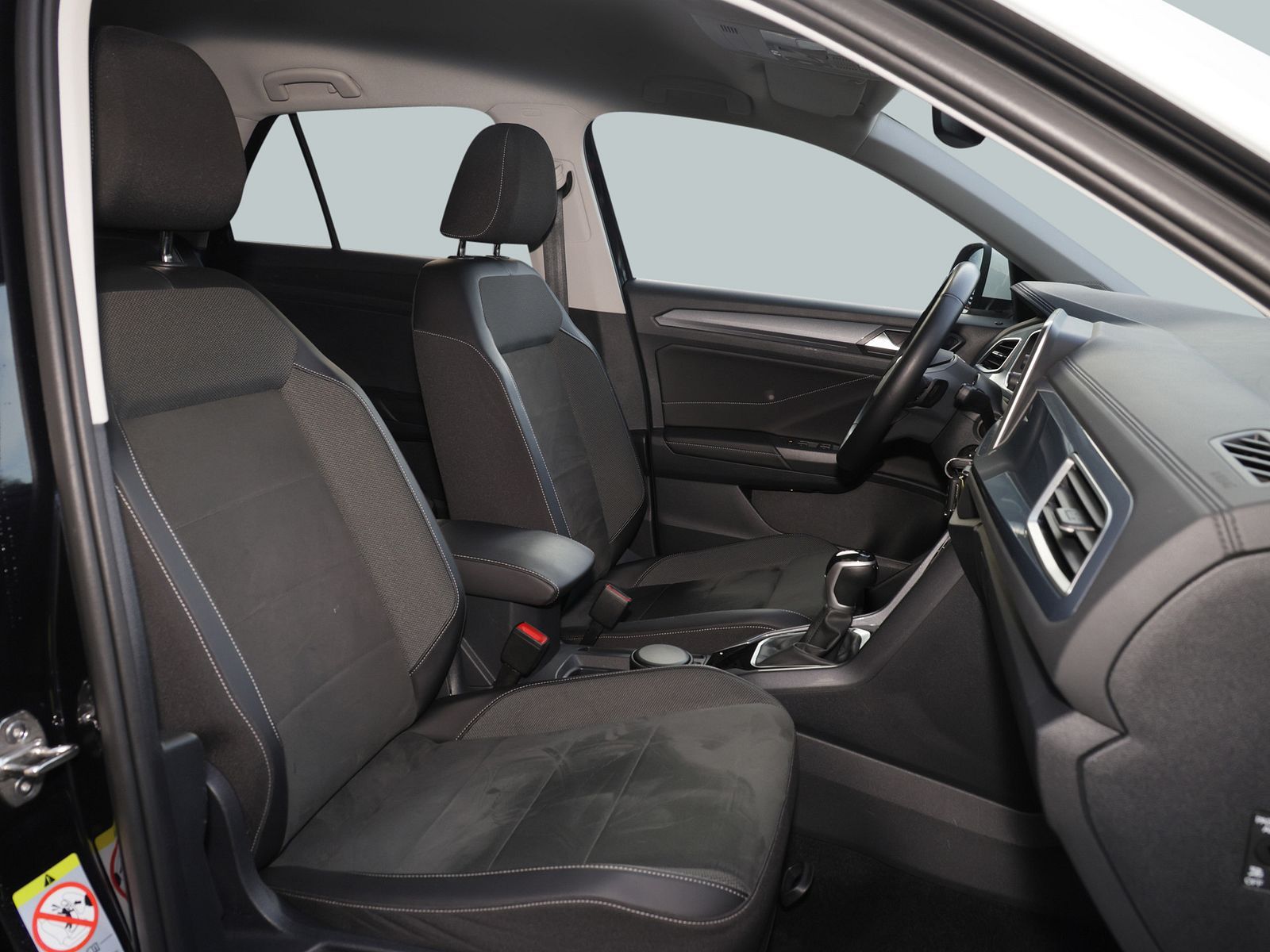Volkswagen T-Roc - Bild 12