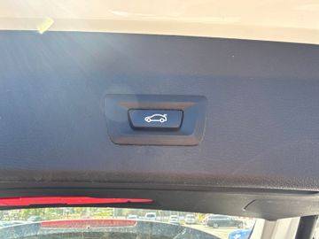 BMW X1 sDrive 18 d Advantage+LED+SHZ+AHK+Navi+Garant