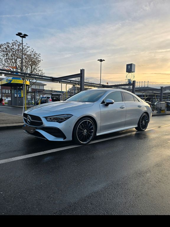 Mercedes-Benz CLA 220