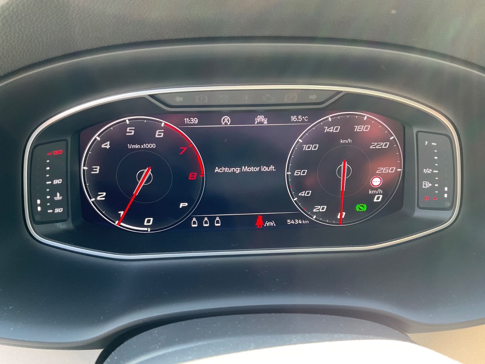 Fahrzeugabbildung SEAT Ateca 1.5 TSI Xperience DSG,LED,Kamera,Navi,GJR