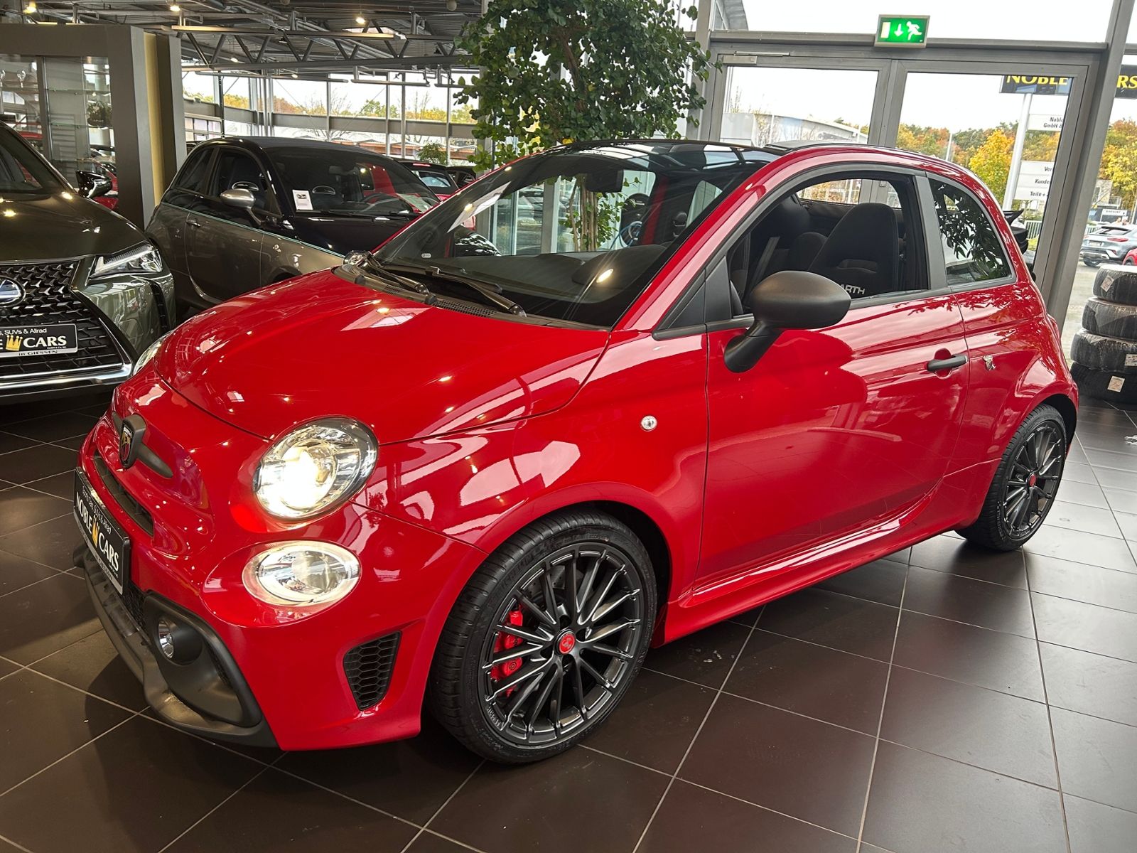 Fahrzeugabbildung Abarth 695 Cabrio BEATS NAVI ALU