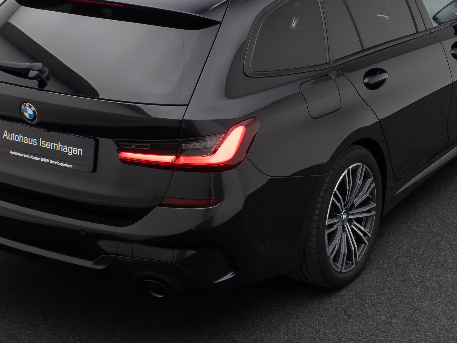 Fahrzeugabbildung BMW 320d xD M Sport DAB Laser Standhz 360°Individuai