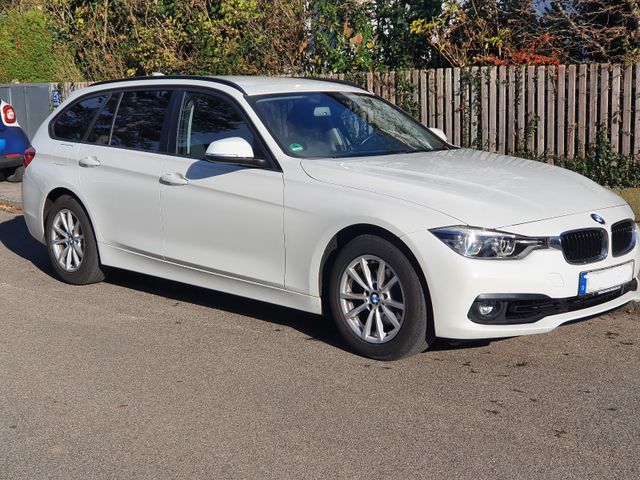 BMW 318i Touring Advantage Advantage