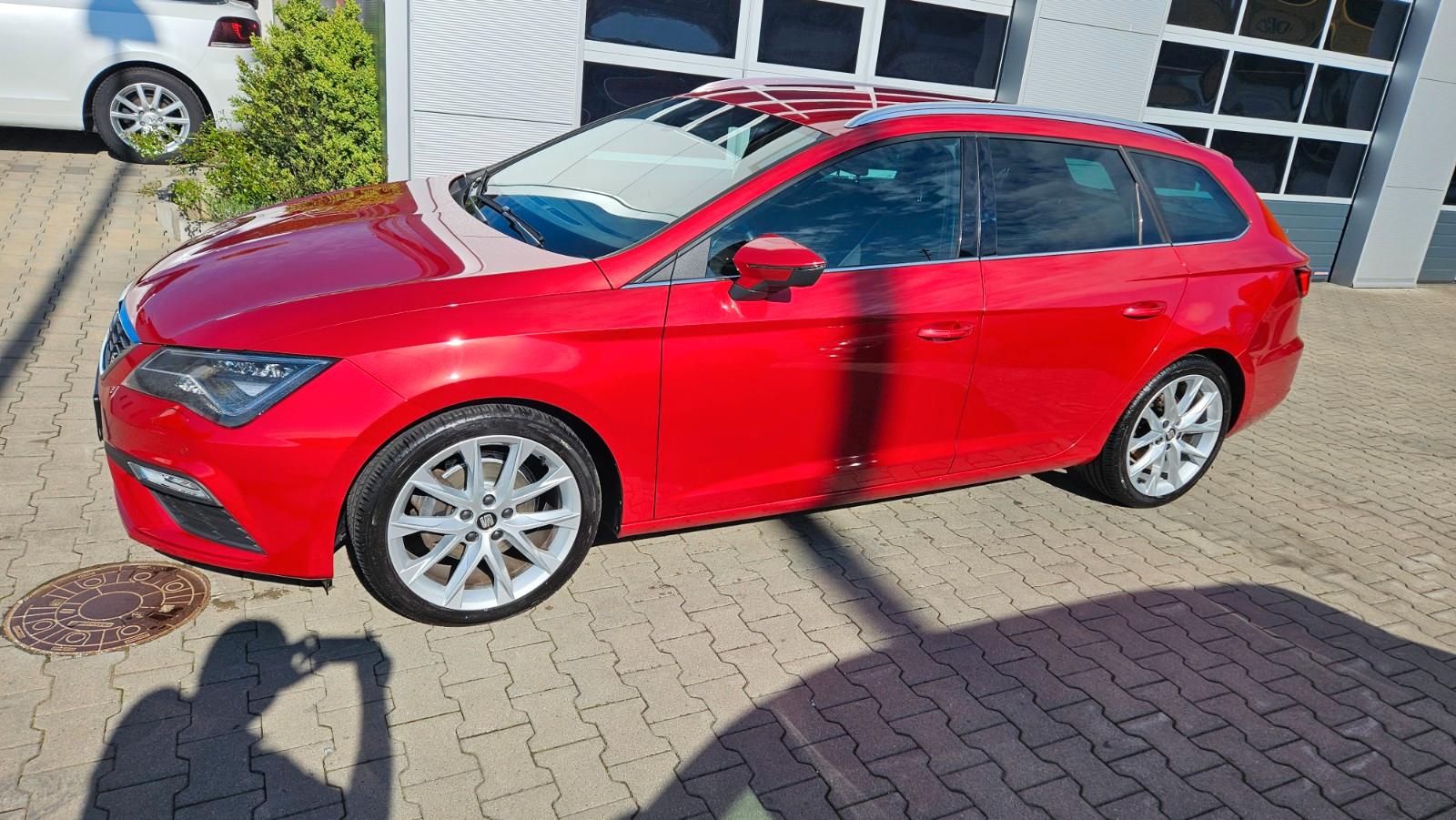 Seat Leon ST FR Kam./Navi/GRA/PDC/LED/Keyless