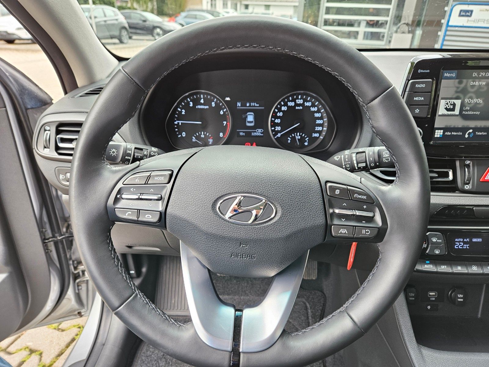 Fahrzeugabbildung Hyundai i30 1.0 T-GDI 48V TREND KAMERA PDC SHZ LHZ