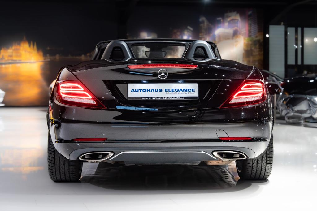 Mercedes-Benz SLC 300