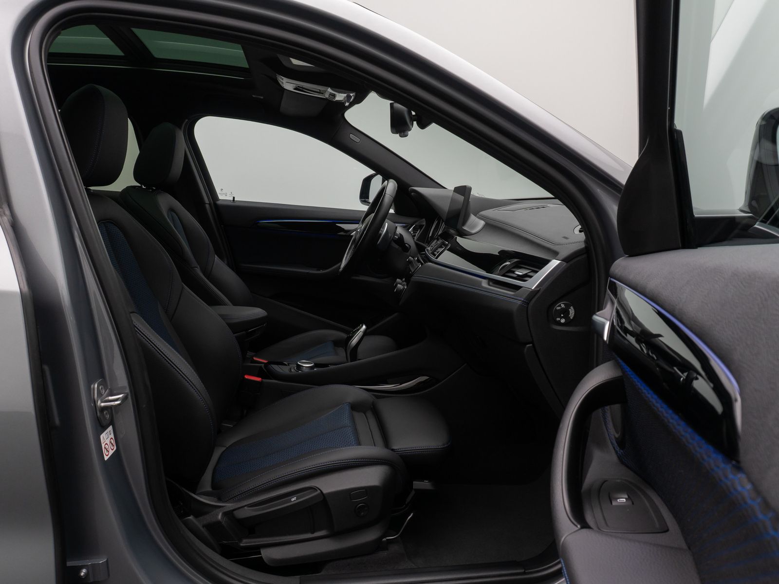 Fahrzeugabbildung BMW X2 sD20d M Sport HUD DAB Kamera HiFi Panoram 19"