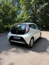 Toyota Aygo AB1 mit bestehender Toyota Relax Garantie - gebrauchte Toyota Aygo (X) aus dem Jahr 2015