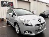 Peugeot 5008 Allure*PDC*PANO*NAVI*BI-Xenon*LEDER* - Peugeot 5008 aus 2013