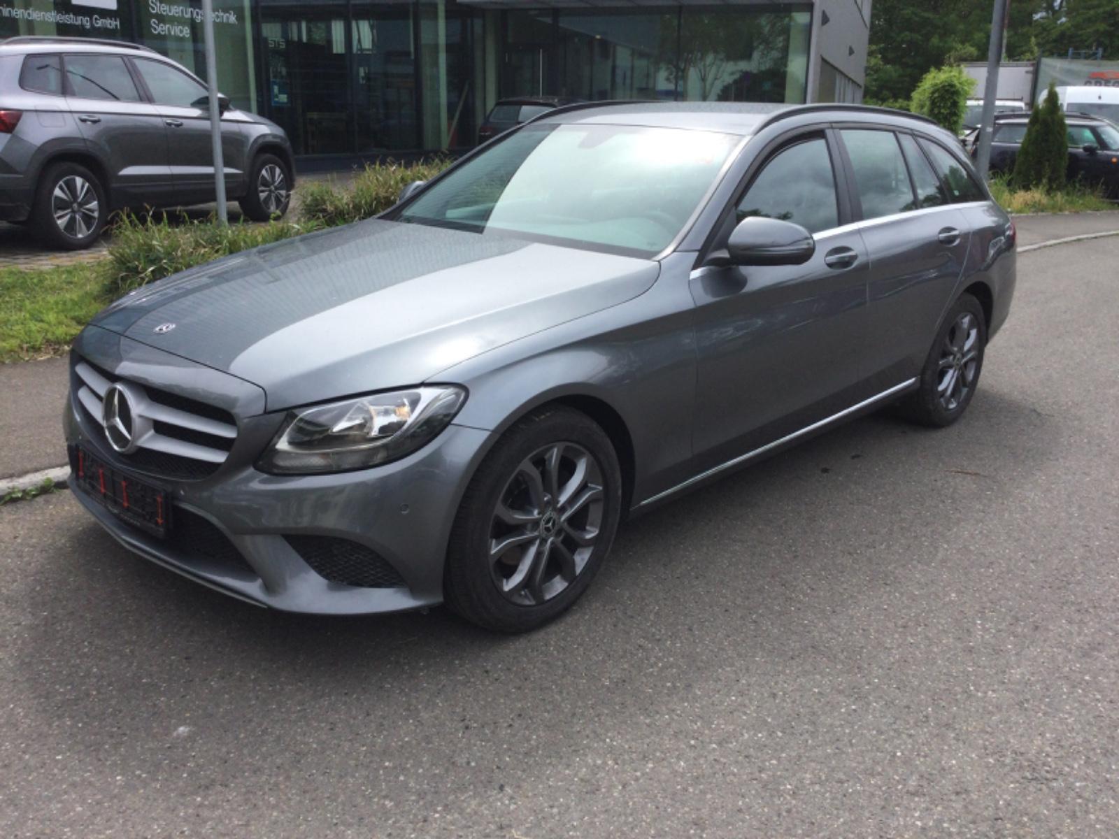 Mercedes-Benz T-Modell C 180 d T Automatik