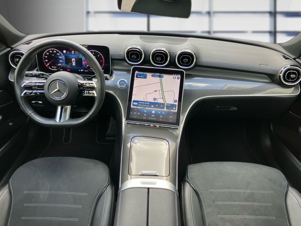 Fahrzeugabbildung Mercedes-Benz C 220 d 4M T AMG AHK Night Pano LED AdvSoundsyst