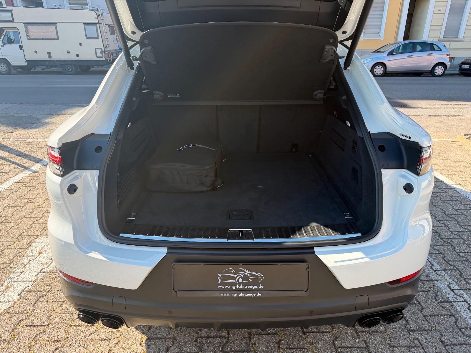 Porsche Cayenne COUPE E-Hybrid APPROVED SPORTABGAS PANO