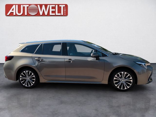 Fahrzeugabbildung Toyota Corolla Touring Sports 1.8 Team D KlimaA,LED,LM