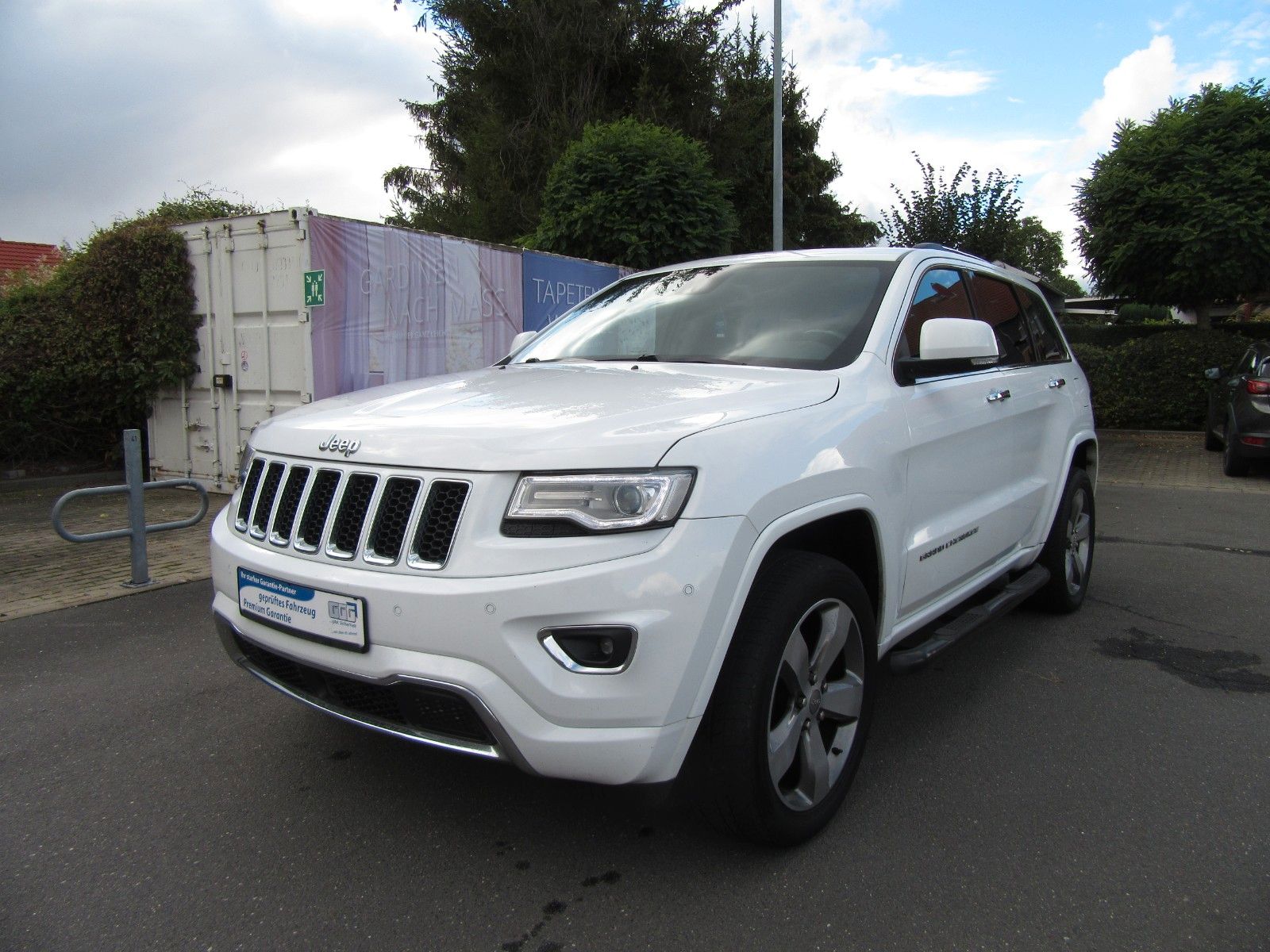 Jeep Grand Cherokee - 1