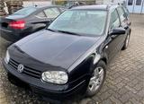 Volkswagen VW Golf 4 Benziner 1.6 Kombi, das Auto aus... - Volkswagen Golf aus 2001: Kombi