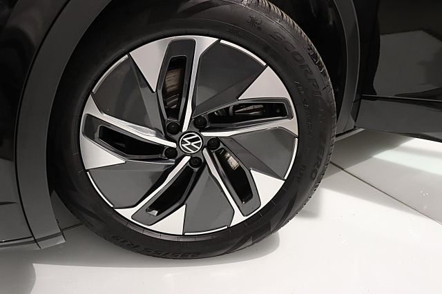 ID.5 Pure 125kW AHK Wärmep.IQ-LIGHT Anschlussgar