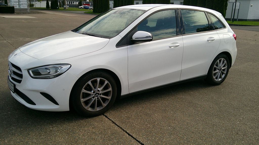 Image of Mercedes-Benz B 180