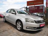 Volkswagen Passat Limo Comfortline BlueMotion DSG - Volkswagen Passat aus 2012 mit Diesel-Antrieb: Limousine