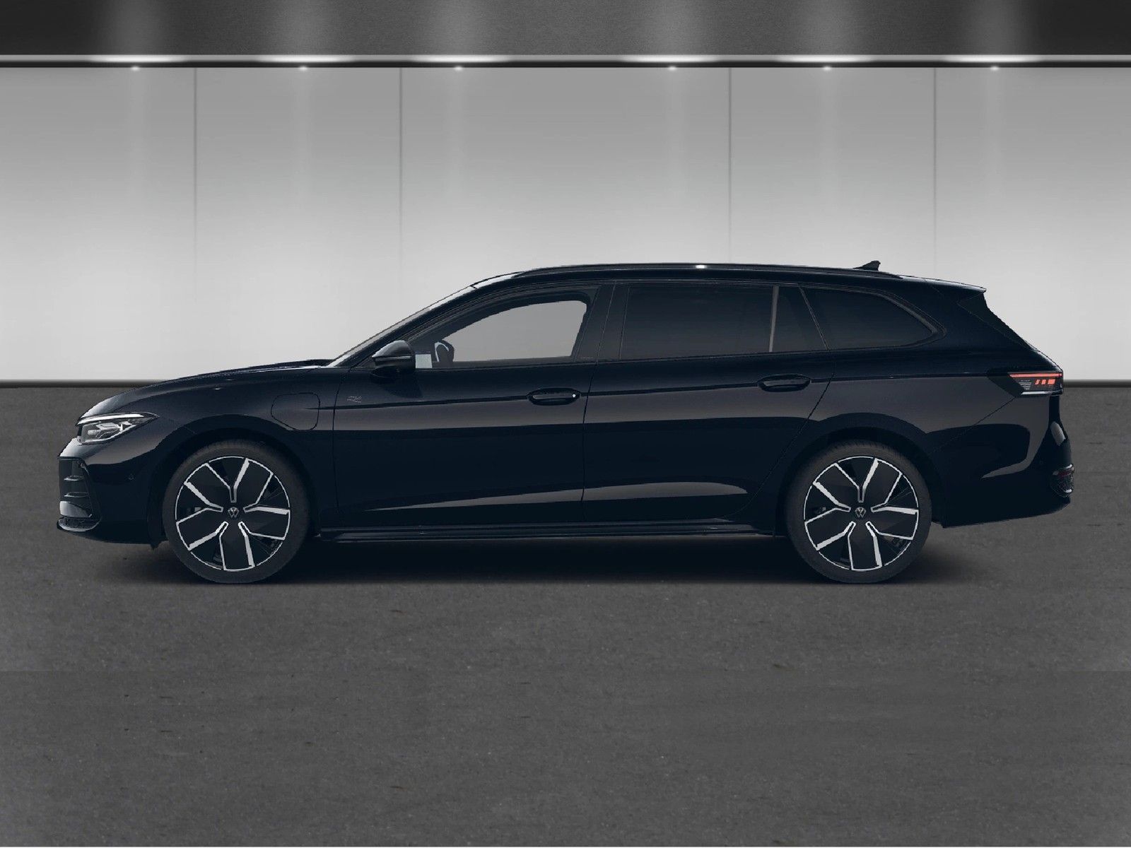 Volkswagen Passat Variant R-Line 1.5 TSI eHybrid Signature imagem 2