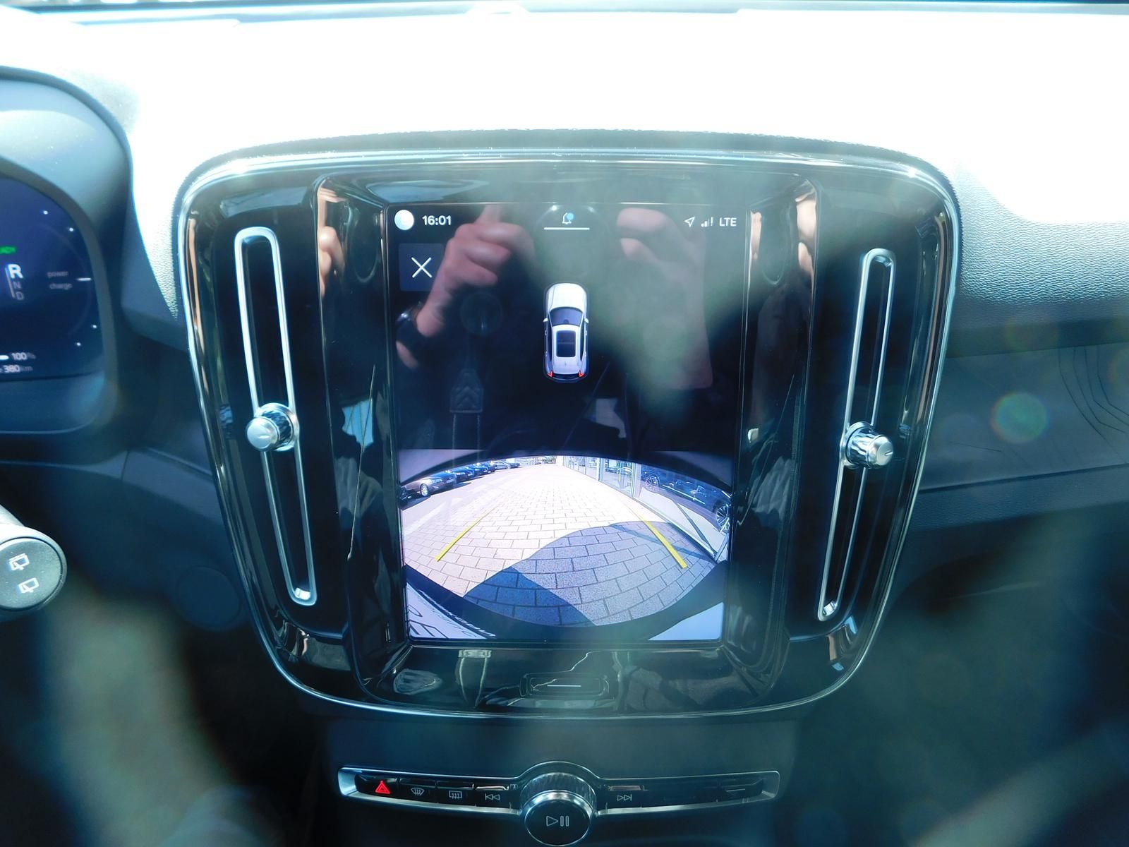 Fahrzeugabbildung Volvo XC40 Single Motor Recharge Core