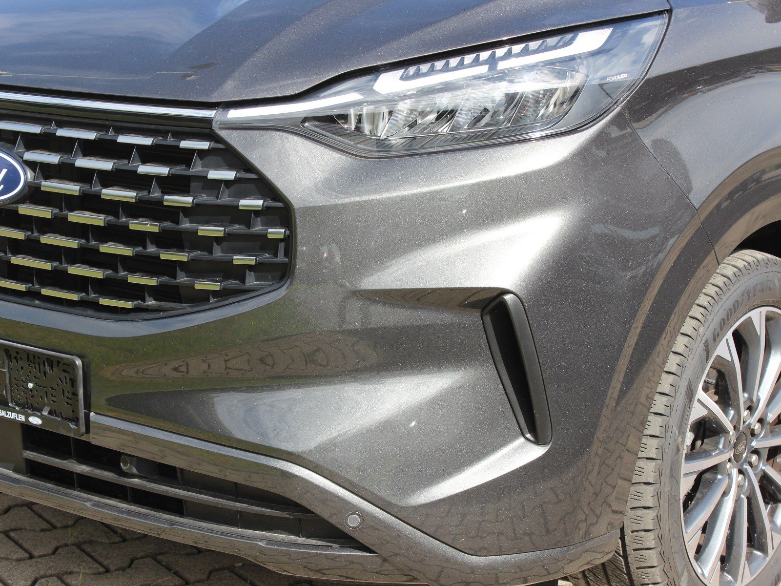 Fahrzeugabbildung Ford Tourneo Custom 320 L1 Tourneo Titanium X AWD