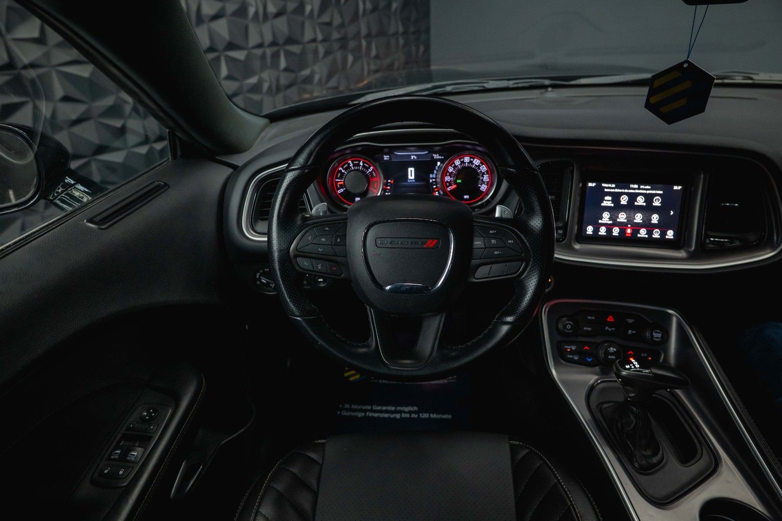 Fahrzeugabbildung Dodge Challenger 5.7 V8 R/T SRT WIDE BODY *LED*19%*