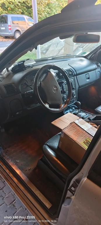 Mercedes-Benz ML 400