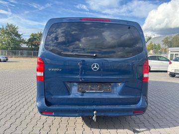 Mercedes V 220 - 5