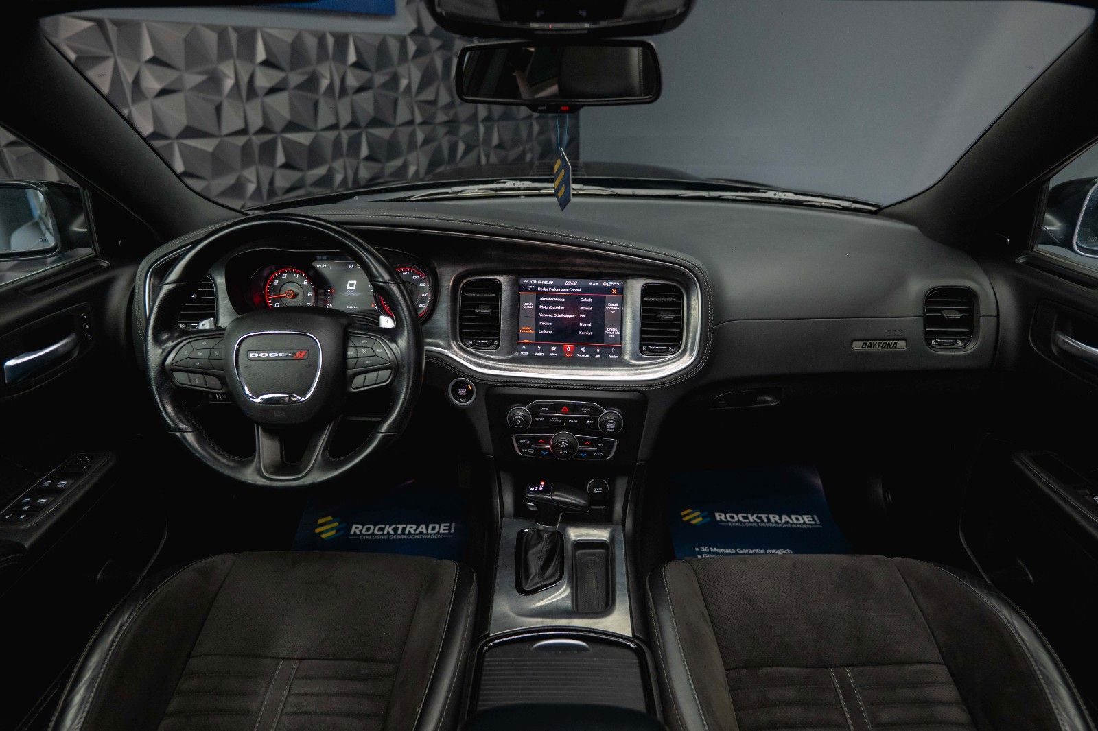 Fahrzeugabbildung Dodge Charger 5.7 V8 HEMI R/T DAYTONA Performance