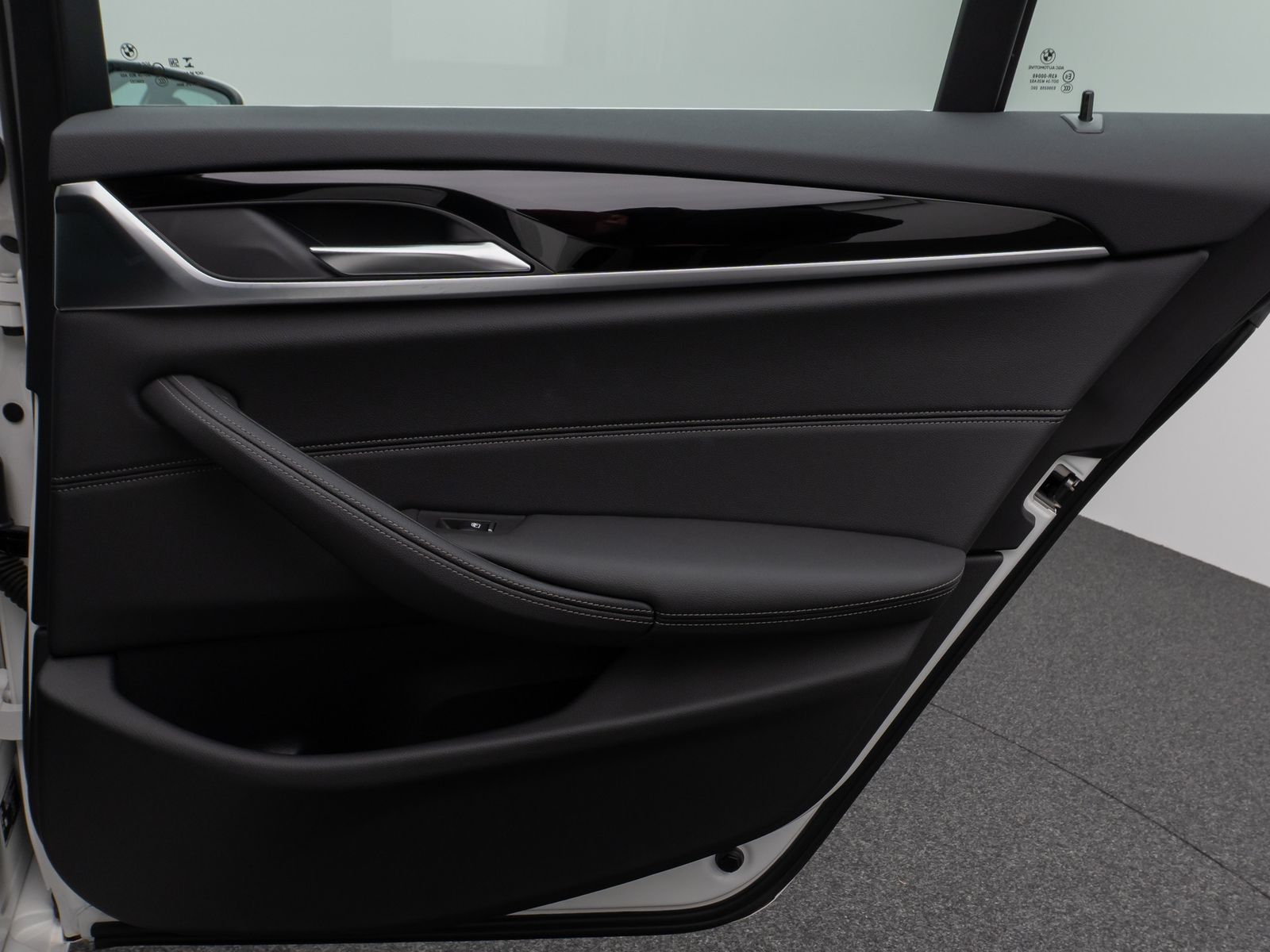 Fahrzeugabbildung BMW 520d Kamera DAB Leder Alarm Parkassistenzsystem