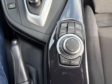 Fahrzeugabbildung BMW 116i Lim Aut. Navi Sport Line GSD PDC MFL Xenon